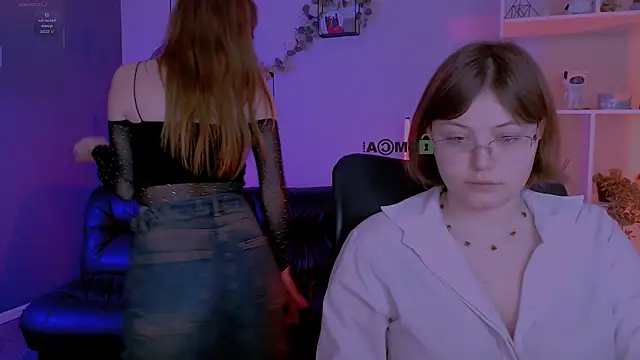 nikole kitt online show from 28, 4, 2026