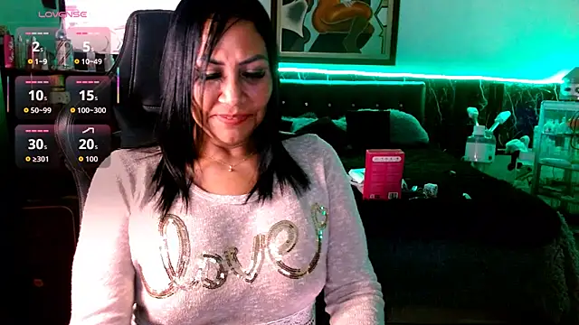 Snapshot of Demion_prince chatting on 21, 12, 2025 Demion prince online show from 21, 12, 2025