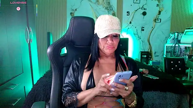 Demion prince online show from 24, 4, 2026