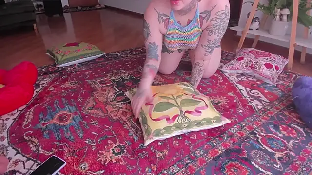 Snapshot of Whitekitty-exe chatting on 6, 2, 2025 Whitekitty-exe online show from 6, 2, 2025