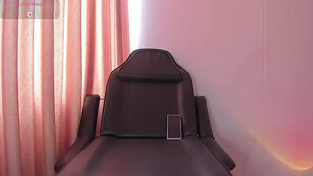 Snapshot of Whitekitty-exe chatting on 15, 2, 2025 Whitekitty-exe online show from 15, 2, 2025