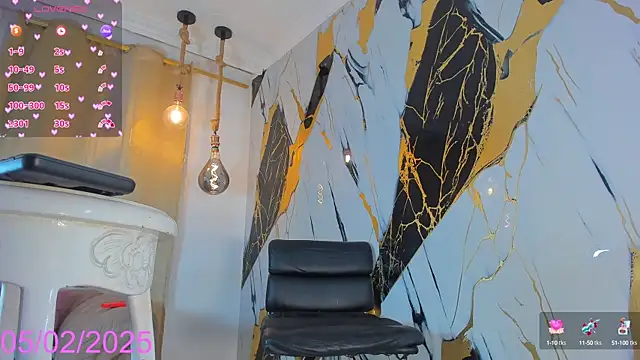 Keila Mendoza online show from 5, 2, 2025