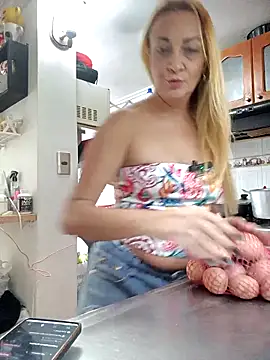 karen mature69 online show from 25, 4, 2026