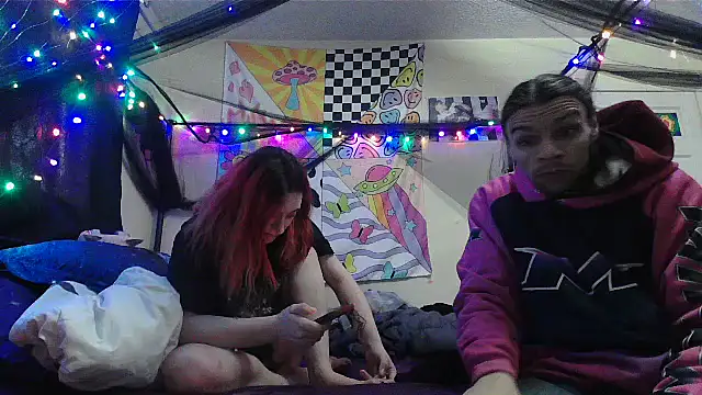 NovaLove2002 online show from 2, 2, 2025