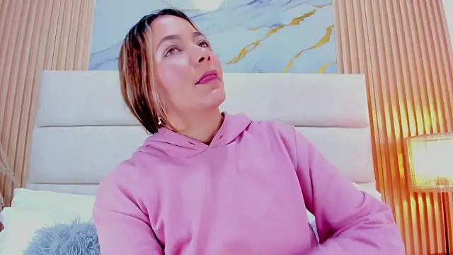Mia Malkovaa  online show from 28, 7, 2026