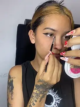 Snapshot of baby_lizy chatting on 2, 1, 2025 baby lizy online show from 2, 1, 2025