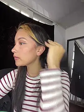 Snapshot of baby_lizy chatting on 28, 1, 2025 baby lizy online show from 28, 1, 2025