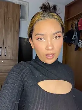 Snapshot of baby_lizy chatting on 8, 2, 2025 baby lizy online show from 8, 2, 2025