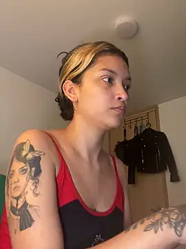 Snapshot of baby_lizy chatting on 21, 10, 2025 baby lizy online show from 21, 10, 2025