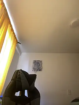 Snapshot of baby_lizy chatting on 11, 11, 2025 baby lizy online show from 11, 11, 2025