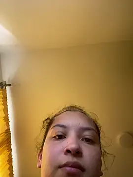 Snapshot of baby_lizy chatting on 13, 11, 2025 baby lizy online show from 13, 11, 2025