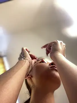 baby lizy online show from 22, 4, 2026