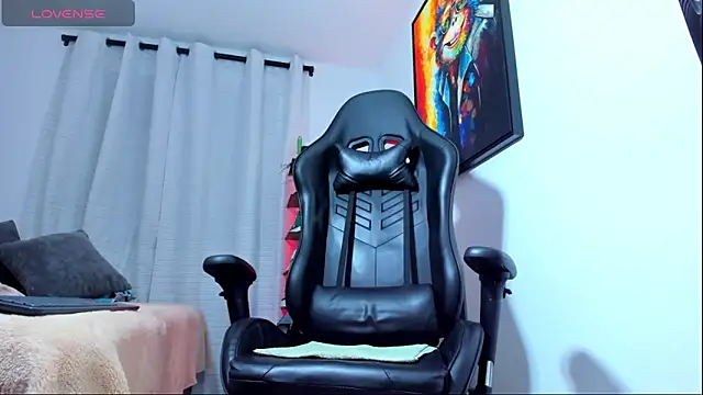 Snapshot of aronvillegas chatting on 26, 10, 2025 aronvillegas online show from 26, 10, 2025