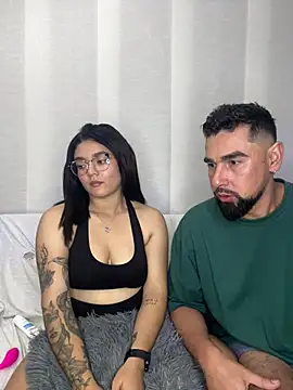 Snapshot of camianddanna chatting on 17, 1, 2025 camianddanna online show from 17, 1, 2025