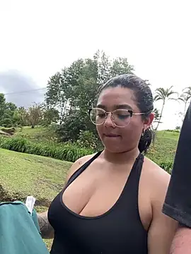 Snapshot of camianddanna chatting on 12, 2, 2025 camianddanna online show from 12, 2, 2025