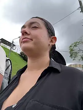 Snapshot of camianddanna chatting on 16, 2, 2025 camianddanna online show from 16, 2, 2025