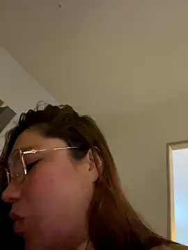 WhiteWomen online show from 3, 11, 2025