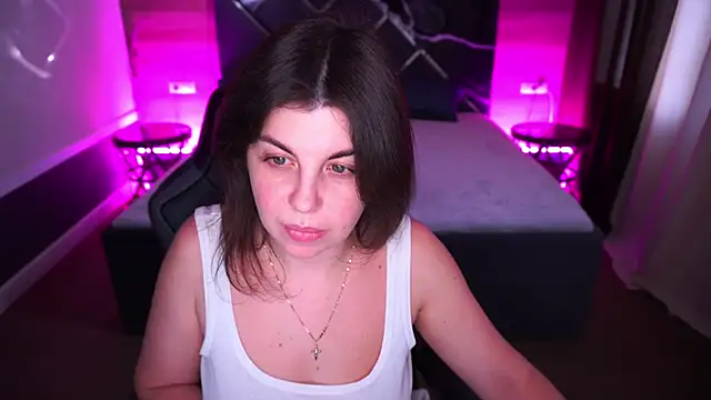 MirandaWong online show from 13, 11, 2025