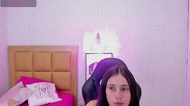 MAGNOLEROY online show from 14, 3, 2025