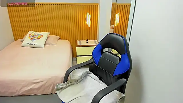 MAGNOLEROY online show from 7, 2, 2026