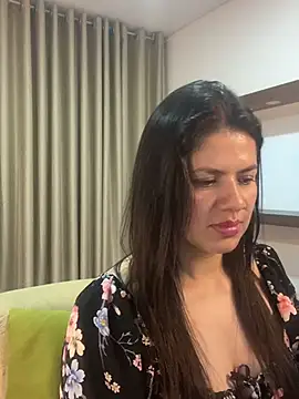 Alice Biel online show from 6, 3, 2025