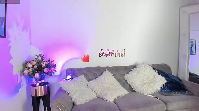 Sofi Vasquez online show from 12, 2, 2025