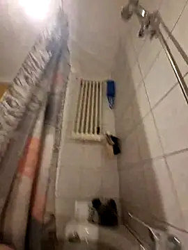 Snapshot of Warumnicht1980 chatting on 8, 3, 2025 Warumnicht1980 online show from 8, 3, 2025