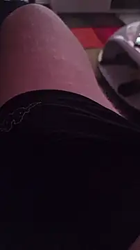 Snapshot of Warumnicht1980 chatting on 4, 2, 2026 Warumnicht1980 online show from 4, 2, 2026