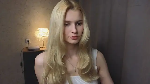 Snapshot of elsa_limerence chatting on 23, 6, 2026 elsa limerence online show from 23, 6, 2026
