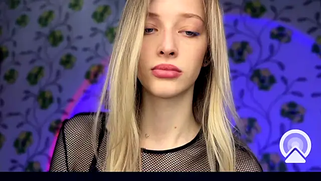 Evvie Summn1 online show from 14, 12, 2025