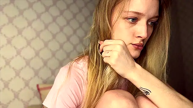 Evvie Summn1 online show from 29, 3, 2026