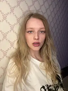 Evvie Summn1 online show from 21, 4, 2026