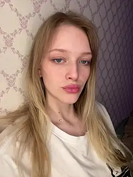 Evvie Summn1 online show from 28, 4, 2026