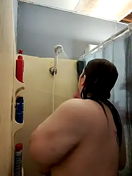 Snapshot of 023Longandjuicy chatting on 12, 11, 2025 023Longandjuicy online show from 12, 11, 2025