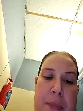 Snapshot of 023Longandjuicy chatting on 19, 12, 2025 023Longandjuicy online show from 19, 12, 2025