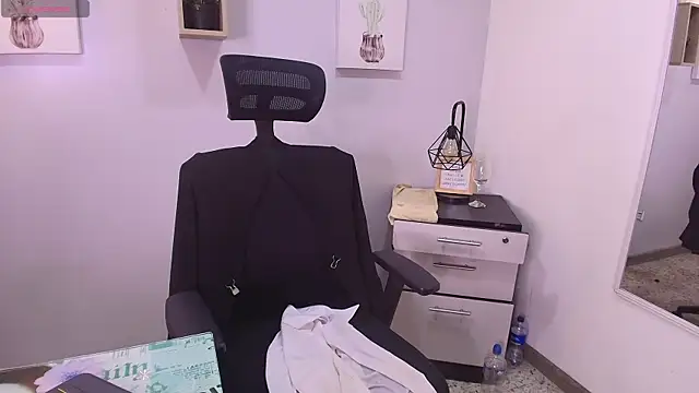 Zuzana21 online show from 21, 4, 2026