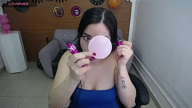 Snapshot of Chinatsu_t chatting on 17, 10, 2025 Chinatsu t online show from 17, 10, 2025