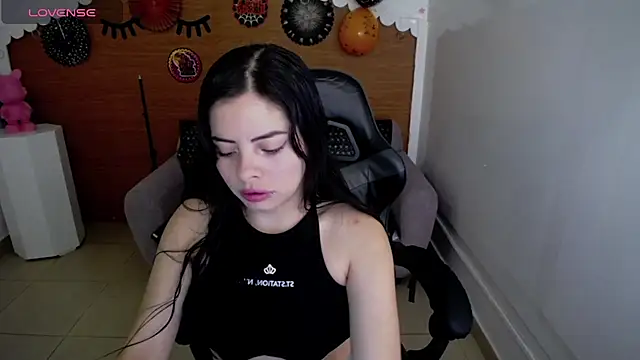 Snapshot of Chinatsu_t chatting on 20, 10, 2025 Chinatsu t online show from 20, 10, 2025