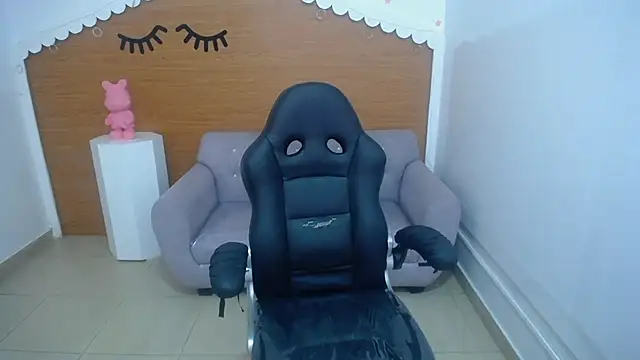 Chinatsu t online show from 16, 12, 2025