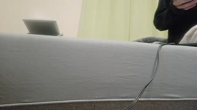 Snapshot of UKI06 chatting on 24, 11, 2025 UKI06 online show from 24, 11, 2025