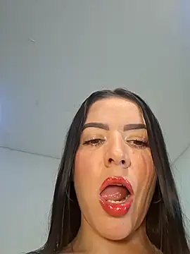 Anal Luucia online show from 22, 4, 2026