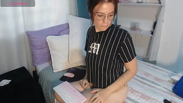 Mily Miley online show from 21, 4, 2026