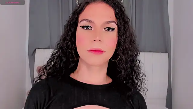 Snapshot of gatitavenecis chatting on 7, 10, 2025 gatitavenecis online show from 7, 10, 2025