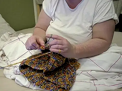 Snapshot of MarthaBriest chatting on 24, 9, 2025 MarthaBriest online show from 24, 9, 2025