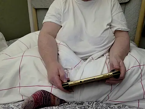 Snapshot of MarthaBriest chatting on 21, 11, 2025 MarthaBriest online show from 21, 11, 2025