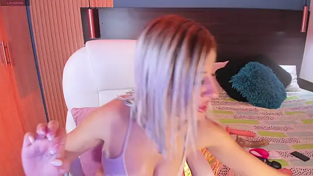 melody starr online show from 26, 2, 2025