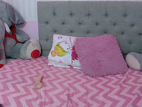 madisson smalltits online show from 23, 2, 2025