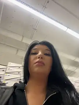 Tisha Busty online show from 23, 4, 2026