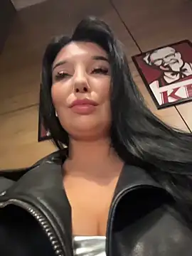 Snapshot of Tisha_Busty chatting on 4, 5, 2026 Tisha Busty online show from 4, 5, 2026