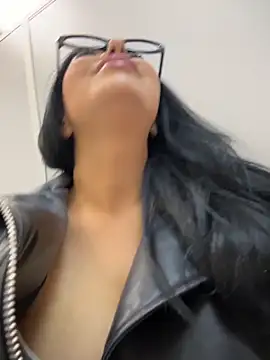 Snapshot of Tisha_Busty chatting on 25, 5, 2026 Tisha Busty online show from 25, 5, 2026